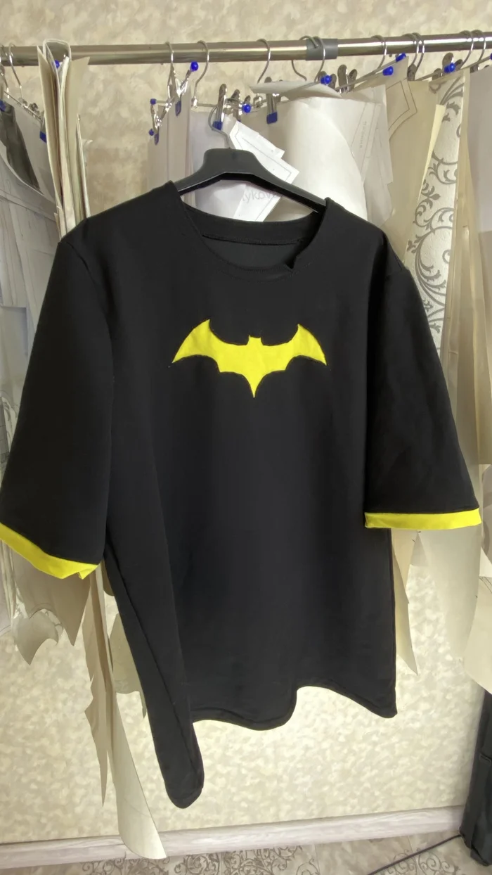 DIY BATman-themed T-shirt - My, Sewing, With your own hands, Workshop, Needlework with process, Customization, Video, Vertical video, Longpost