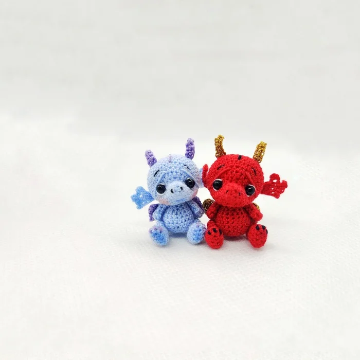 Red or blue. Which one will you choose? - My, The Dragon, Needlework without process, Needlework, Handmade, Knitting, Miniature, Matrix, Amigurumi, Knitted toys