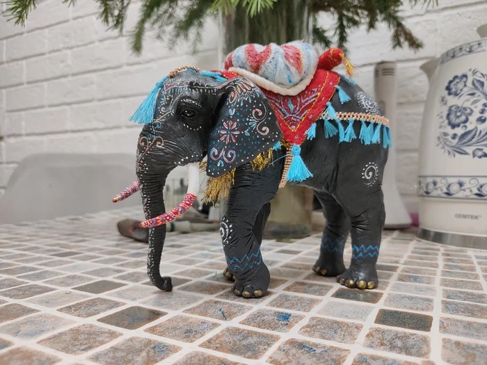 Elephant as a gift for mom - My, With your own hands, Needlework with process, Elephants, Longpost, Presents