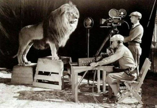 The process of filming the logo of the Metro-Goldwyn-Mayer film company, 1917 - Logo, Movies