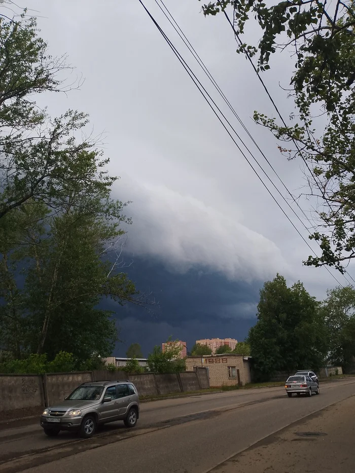 The storm is coming - My, Mobile photography, Photo on sneaker, Thunderstorm, The clouds