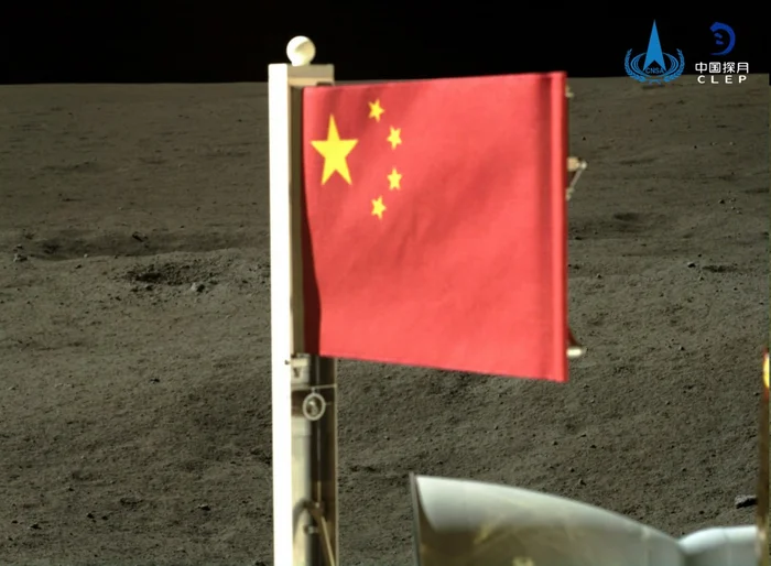 We published a video of the Chang'e-6 spacecraft operating on the surface of the Moon! - Cosmonautics, moon, China, Video, Youtube, Soundless, Reply to post, Telegram (link), Longpost