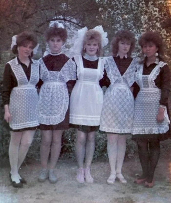 Soviet schoolgirls, 1989 - The photo, Schoolgirls, Girls, School uniform, the USSR, 80-е