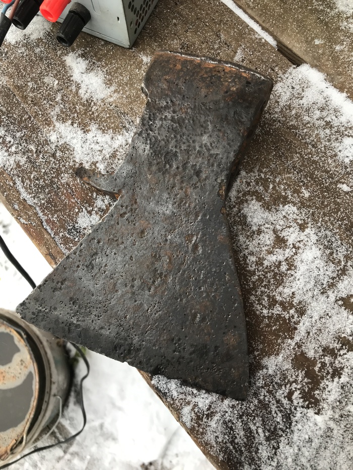 Много глубоких очагов коррозии.