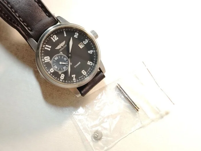 Correcting watch service errors - My, Workshop, Clock, Master, Hobby, Rukozhop, Craftsmanship, Restoration, Wrist Watch, Work from home, The photo, Emotions, Made with straight arms, Longpost, Straight arms