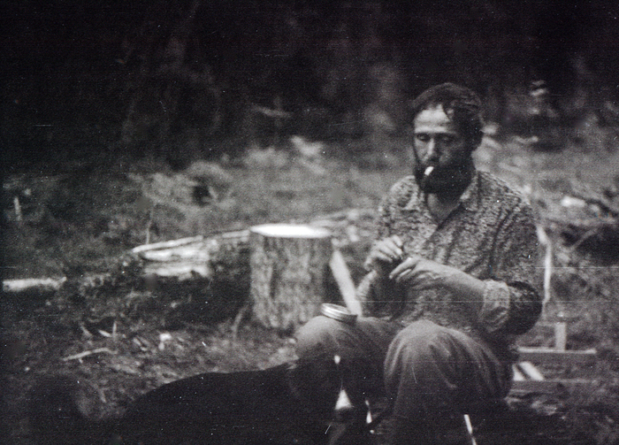 Ваня Епишкин, истинный помор. Очень фактурный мужик, жаль что в то время не хватило фантазии его портрет сделать. Фото из другого сезона - мне с ним ещё не раз довелось сталкиваться.