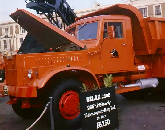 На британский рынок КрАЗ-256Б поставлялся под маркой BelAZ-256B. Цена за базовую модель в 8250 фунтов сохранялась долгие годы и стала своеобразной «фишкой» фирмы UMO.