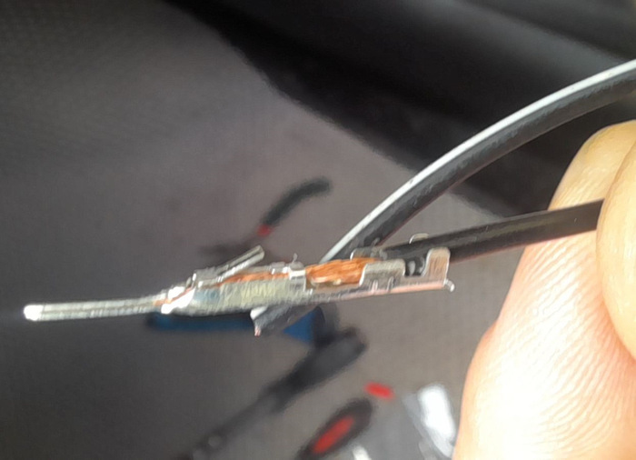 1  8   (8-pin )        Lada Vesta NG