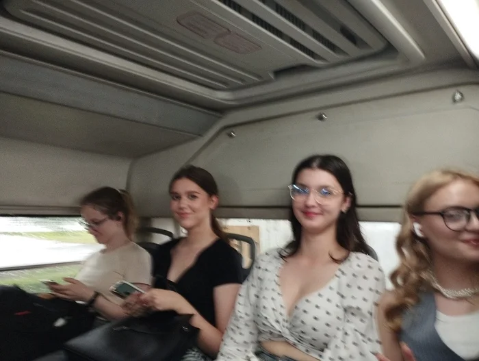 The most beautiful row on a bus in Ufa - My, Accident, Girls, Public transport, Ufa, The photo