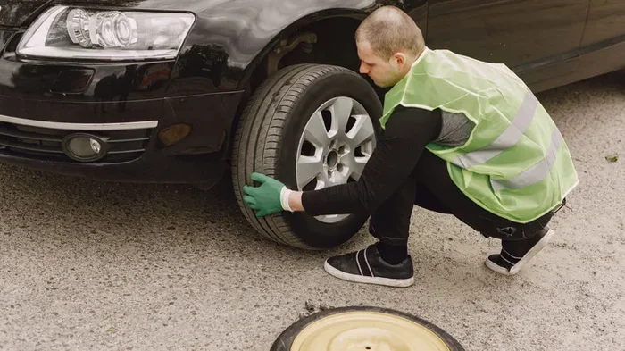 How to change a tire on a car yourself - Spare parts, Engine, Car service, Safety, Auto repair
