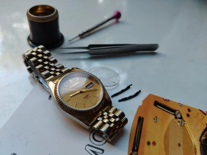 Japanese watches - My, Clock, Master, Workshop, Hobby, Wrist Watch, Craftsmanship, Work from home, The photo, Restoration, Japan, Emotions, Longpost
