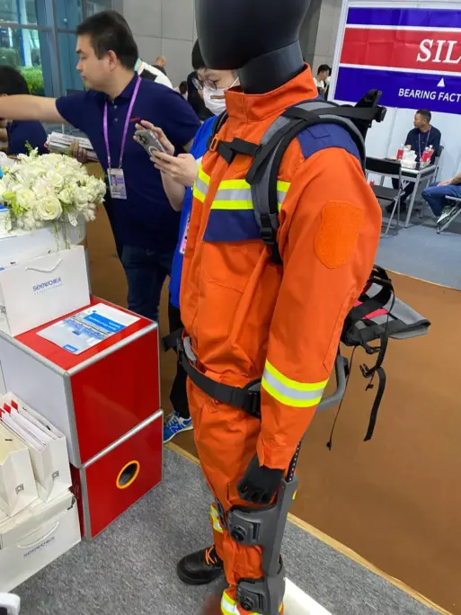 Exoskeletons for various workers: firefighters, loaders, etc. - My, China, Exhibition, Special, Equipment, Exoskeleton, Special services, Cloth, Small business, Business, Longpost