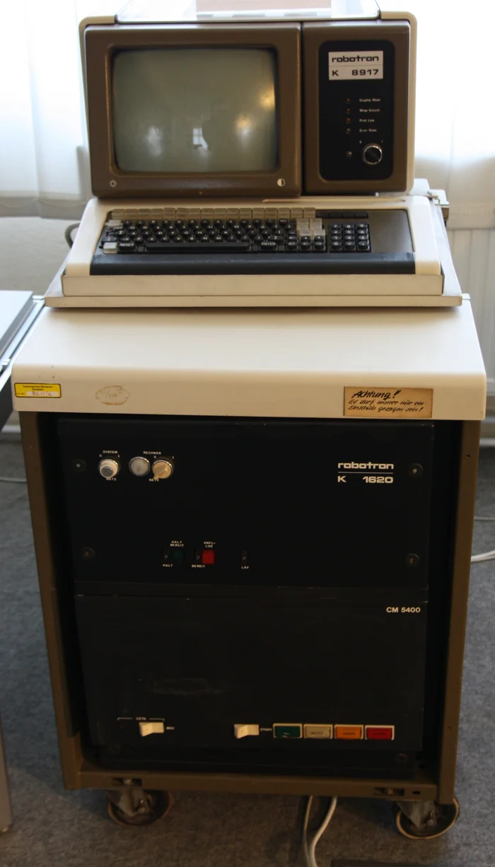 Rarity: U83x series microprocessor - Technologies, IT, Electronics, Old pc, Rarity, Microprocessor, the USSR, GDR, Longpost