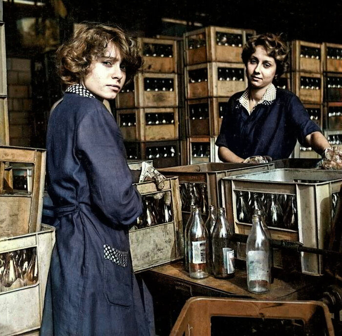 Подборка простых и потрясающих фотографий эпохи СССР. 20 раскрашенных фотографий, Часть III Старое фото, Колоризация, Фотография, СССР, 60-е, 70-е, 80-е, Сделано в СССР, Детство в СССР, Длиннопост