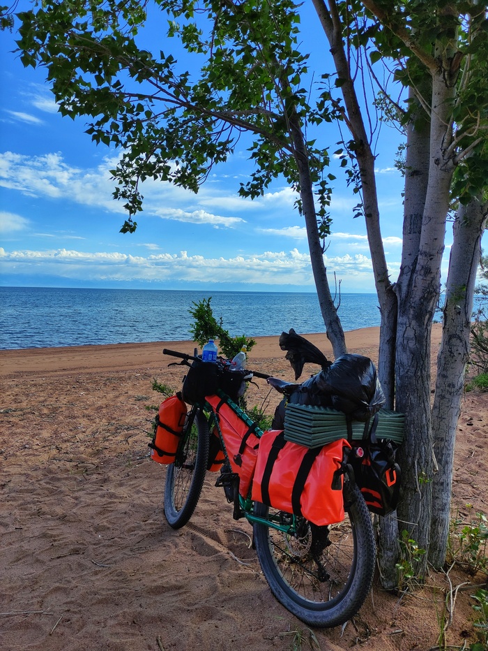 Иссык-Куль и велосипед
