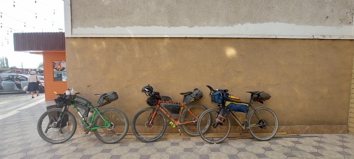 Перекус в шаурмячной в Токтогуле