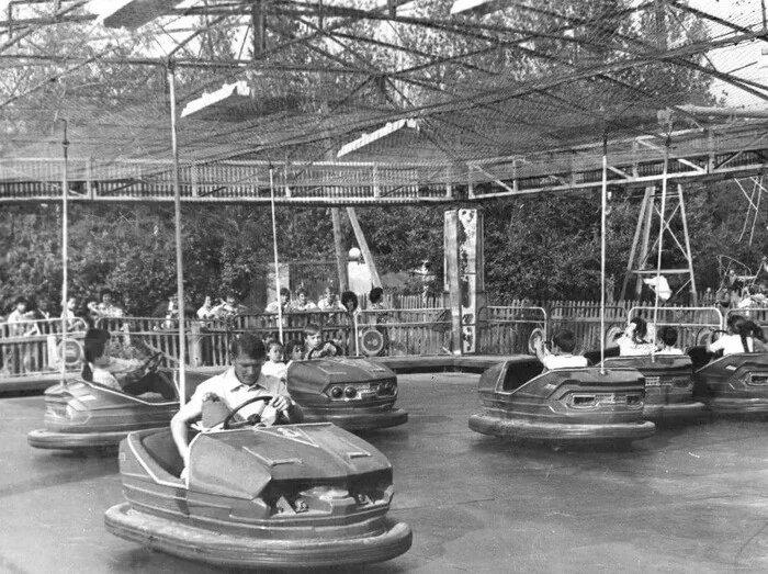 Favorite childhood attraction. Do you remember how much the ticket cost? - Old photo, the USSR, Film, Black and white photo, Amusement park, Attack