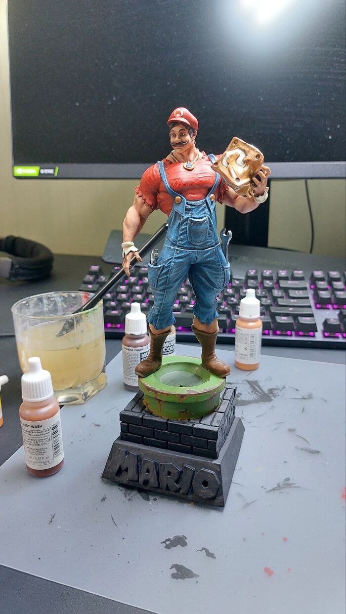 Тут Марио обрел свои каноничные коричневые сапоги.