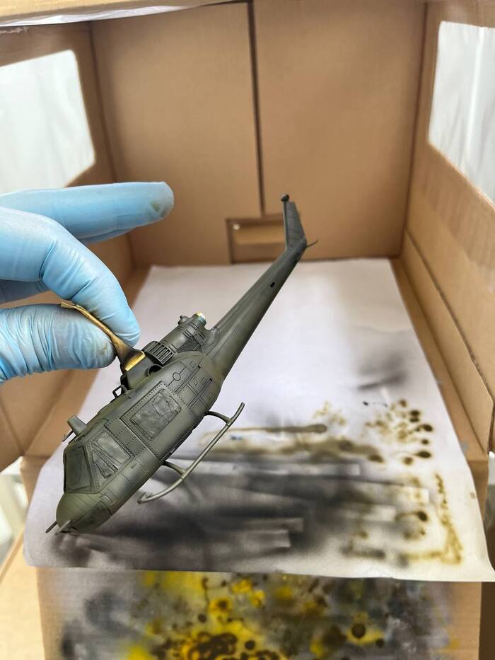 Нанесение базового цвета.