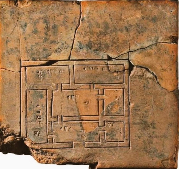 План дома на глиняной табличке