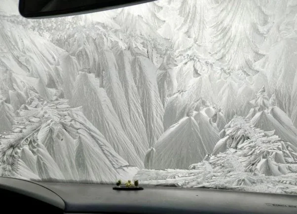 The windshield is just frozen...))) - Windshield, freezing, Natural beauty, Repeat, Mobile photography