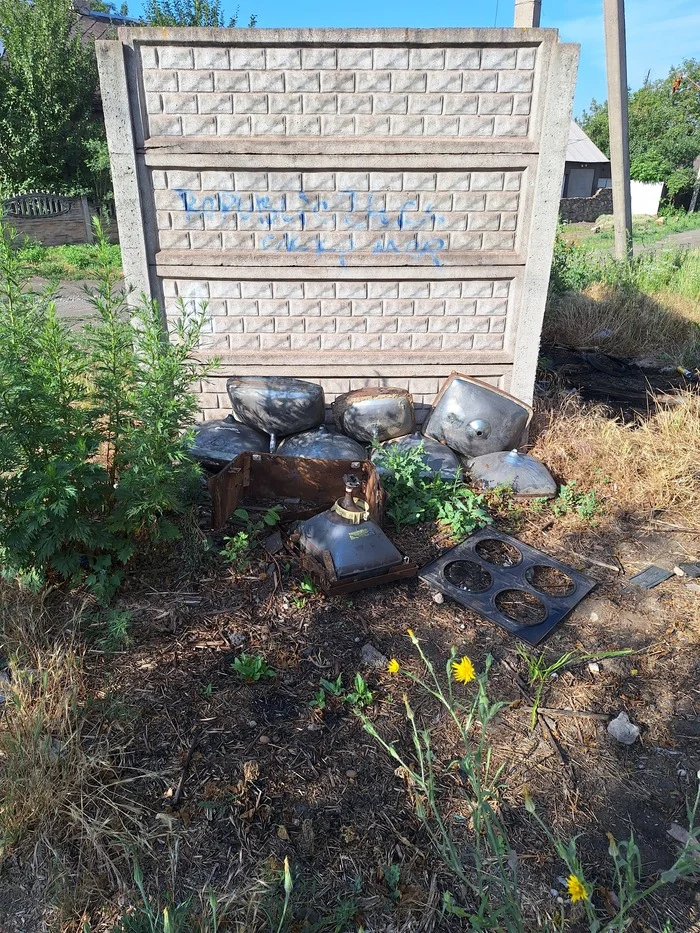 As a child this would have been a little paradise - My, Kinescope, Childhood, Courtyard, Trash can, Nostalgia