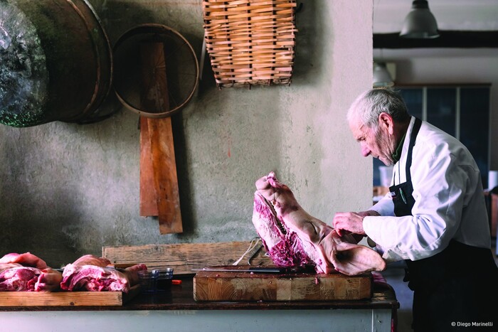 © Diego Marinelli (Италия) «Завещание свиньи». Лучший фуд-фотограф Европы | Pink Lady® Food Photographer of the Year 2024