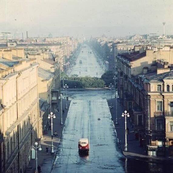 Nevsky Prospekt early in the morning, Leningrad, 1960 - The photo, Nevsky Prospect, the USSR, Saint Petersburg, Film, 60th, Street photography