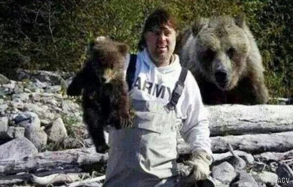 Bob's last photo. Bob was said to be a funny guy. )))) - The Bears, Grizzly, Stupidity