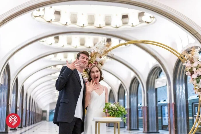 The summer wedding season has opened at the Mayakovskaya metro station - My, Moscow Metro, Public transport, Moscow, Transport, Metro, Wedding, Holidays, Good news, Longpost