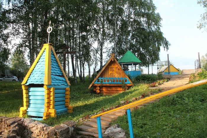 Парк исток реки Камы в селе Кулига. Фото: <a href="https://pikabu.ru/story/dostoprimechatelnosti_udmurtii_puteshestvie_k_istoku_reki_kamyi_v_starinnoe_selo_kuliga_11499133?u=https%3A%2F%2Fvk.com%2Fselokuliga&t=https%3A%2F%2Fvk.com%2Fselokuliga%20%2F%20%D0%92%D0%9A%D0%BE%D0%BD%D1%82%D0%B0%D0%BA%D1%82%D0%B5&h=f4741dc0832af0cc7115441e3b3320481ec8f958" title="https://vk.com/selokuliga" target="_blank" rel="nofollow noopener">https://vk.com/selokuliga / ВКонтакте</a>