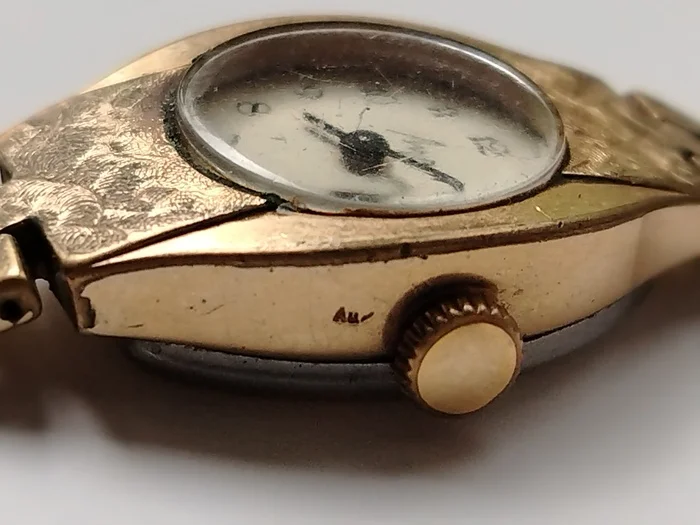 Make the client happy! - My, Master, Workshop, Clock, Hobby, Breaking, Craftsmanship, Wrist Watch, Women's Watches, Made in USSR, Restoration, The photo, Emotions, Video, Longpost
