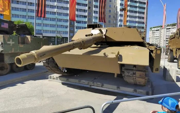 NATO captured equipment is presented at the exhibition in Verkhnyaya Pyshma, including the American Abrams - Politics, news, Special operation, Military Review, Exhibition, Upper Pyshma, NATO, Military equipment, Abrams, Longpost