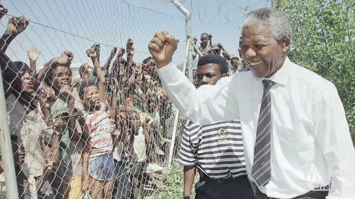  1989 ,     ,           .   ,     ()     .