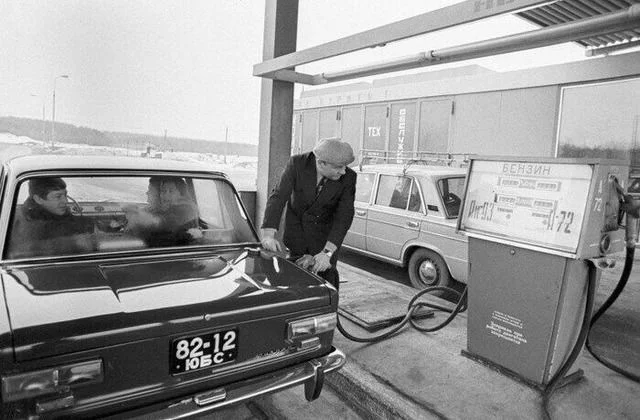 Gasoline cost a penny. We could ask any driver for a motorcycle and they would never refuse - Past, Petrol, Gasoline price, Telegram (link)