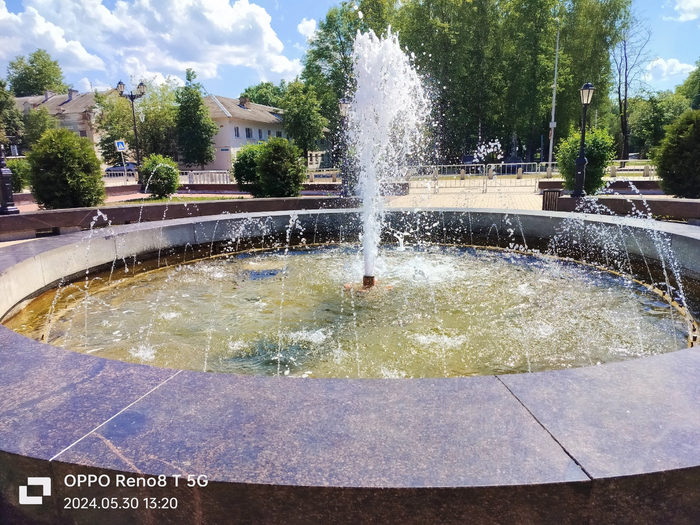 Фонтан, с подсветкой