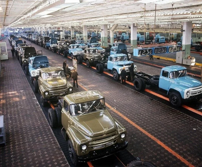 Legendary ZIL! We lost such a plant... - the USSR, Zil, Moscow, Made in USSR, Retro, Telegram (link), Factory, Production, Industry, 60th, 70th, 80-е, Retro car