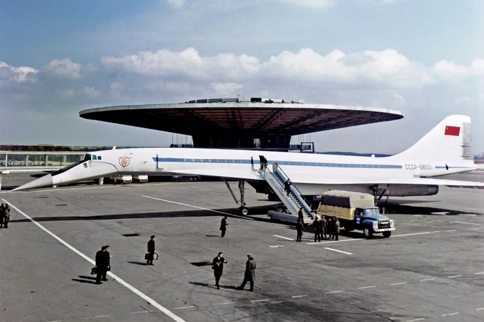 Sheremetyevo International Airport. Experimental supersonic aircraft Tu-144, tail number USSR-68001, 1970 - the USSR, The airport, Sheremetyevo, Airplane, Made in USSR, Aviation, Pilot, civil Aviation, Telegram (link)