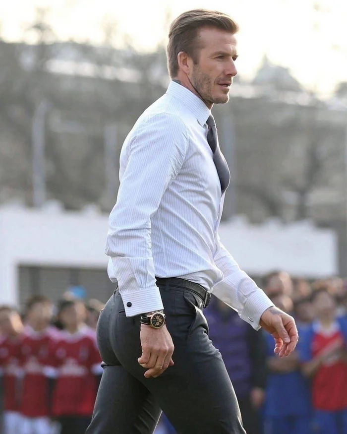 The girl sent me to check out the watch. But somehow I doubt - David Beckham, Clock, Booty, Girls, Guys, Men, beauty, Humor, Longpost