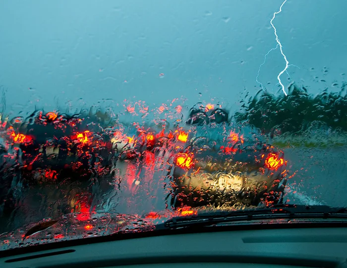 Without sudden movements: how to drive correctly in the rain - My, Transport, Car, Auto, Useful, Safety, Rain, Danger, Motorists, Driver, Road, Travels, Traffic rules, Parking, A pedestrian, Spare parts, Maneuver, Want to know everything, Longpost