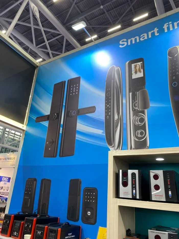 Smart locks with code and fingerprint - My, China, Small business, Business, Exhibition, Locks, Biometric locks, Entrepreneurship