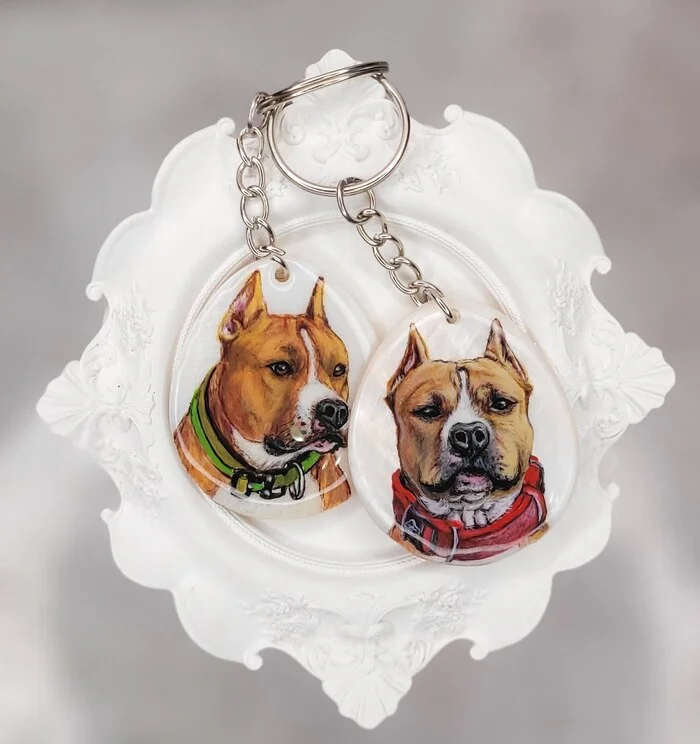 Keychains with portraits of dogs. Mother of pearl shells + epoxy resin - My, Keychain, Dog, Amstaff, Longpost, Epoxy resin, Epoxy resin jewelry, Needlework without process