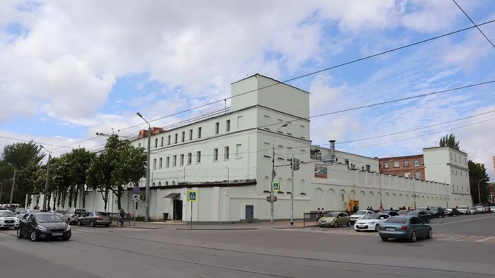 В районе СИЗО в Ростове-на-Дону слышны выстрелы