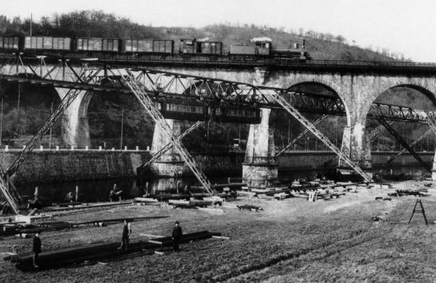 1902 // Fliegender Zug // Wuppertal Schwebebahn // Deutsches Reich - My, Silent movie, Documentary, Railway, Suspended monorail, Video, Youtube, Longpost