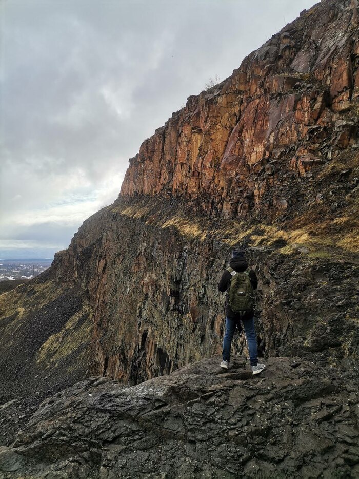  " " -   .     ,  ,        .