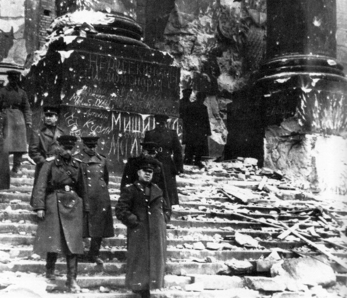 ����������� 1-� ����������� ������� ������ ������� �������������� ����� c ������� �������� �� �������� ���������. 3 ��� 1945