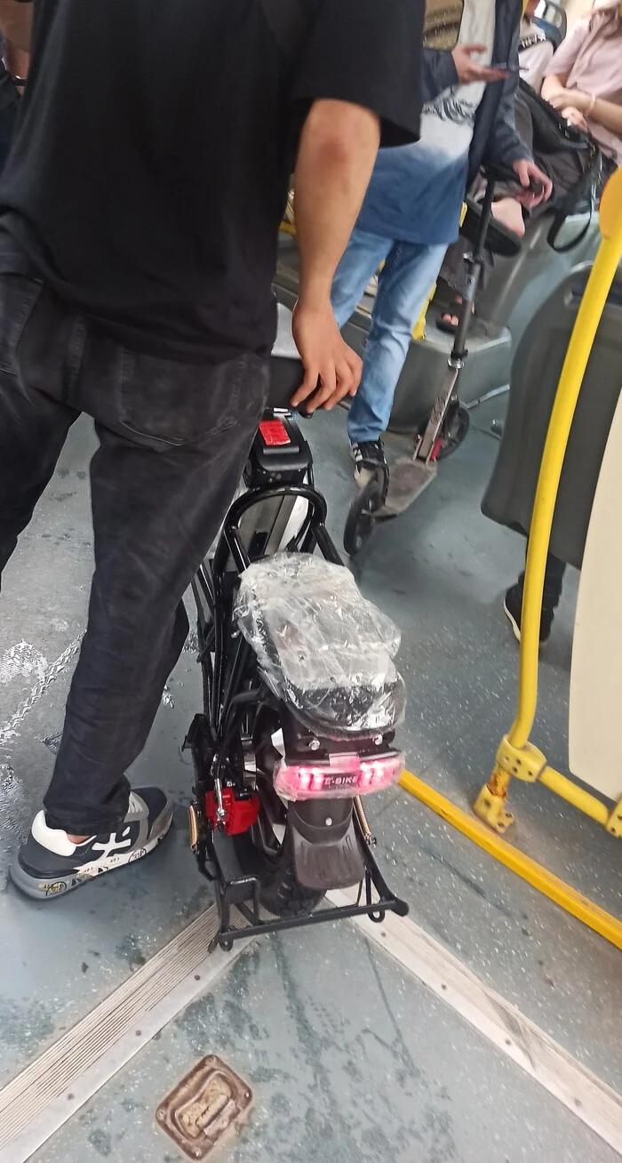 It's time to ban it too... Or not? - Electric scooter, Courier, Public transport