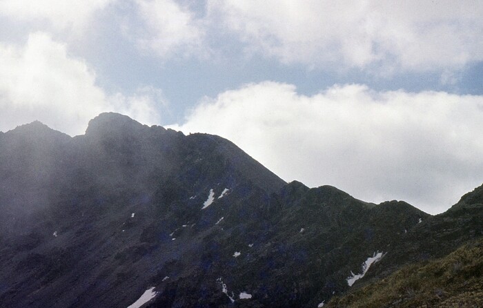 На вершине Биче-О. Облако наступает.