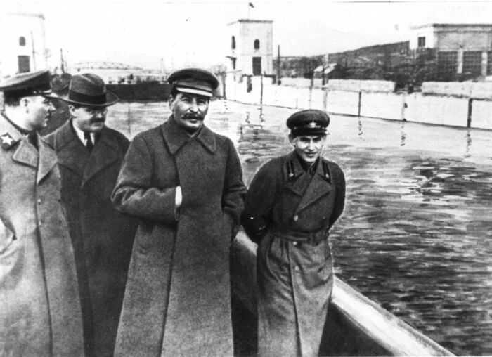 The mystery of the disappearance of People's Commissar Yezhov with a photo with Stalin - Stalin, Historical chronicle, Yezhov, the USSR, Humor, Video, Soundless, Longpost