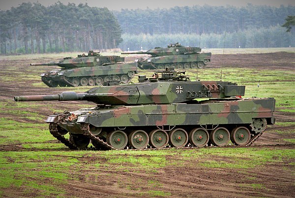 <!--noindex--><a href="https://pikabu.ru/story/zanyatnyiy_tanchik_11523578?u=https%3A%2F%2Fen.wikipedia.org%2Fwiki%2FMain_battle_tank&t=https%3A%2F%2Fen.wikipedia.org%2Fwiki%2FMain_battle_tank&h=784abbf05cbed5fe49c42981504d5e14d465c9fb" title="https://en.wikipedia.org/wiki/Main_battle_tank" target="_blank" rel="nofollow noopener">https://en.wikipedia.org/wiki/Main_battle_tank</a><!--/noindex-->